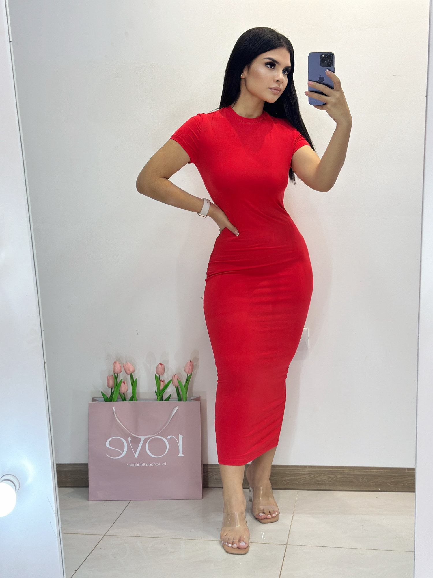 Vestido Midi básico con mangas cortas - Rojo